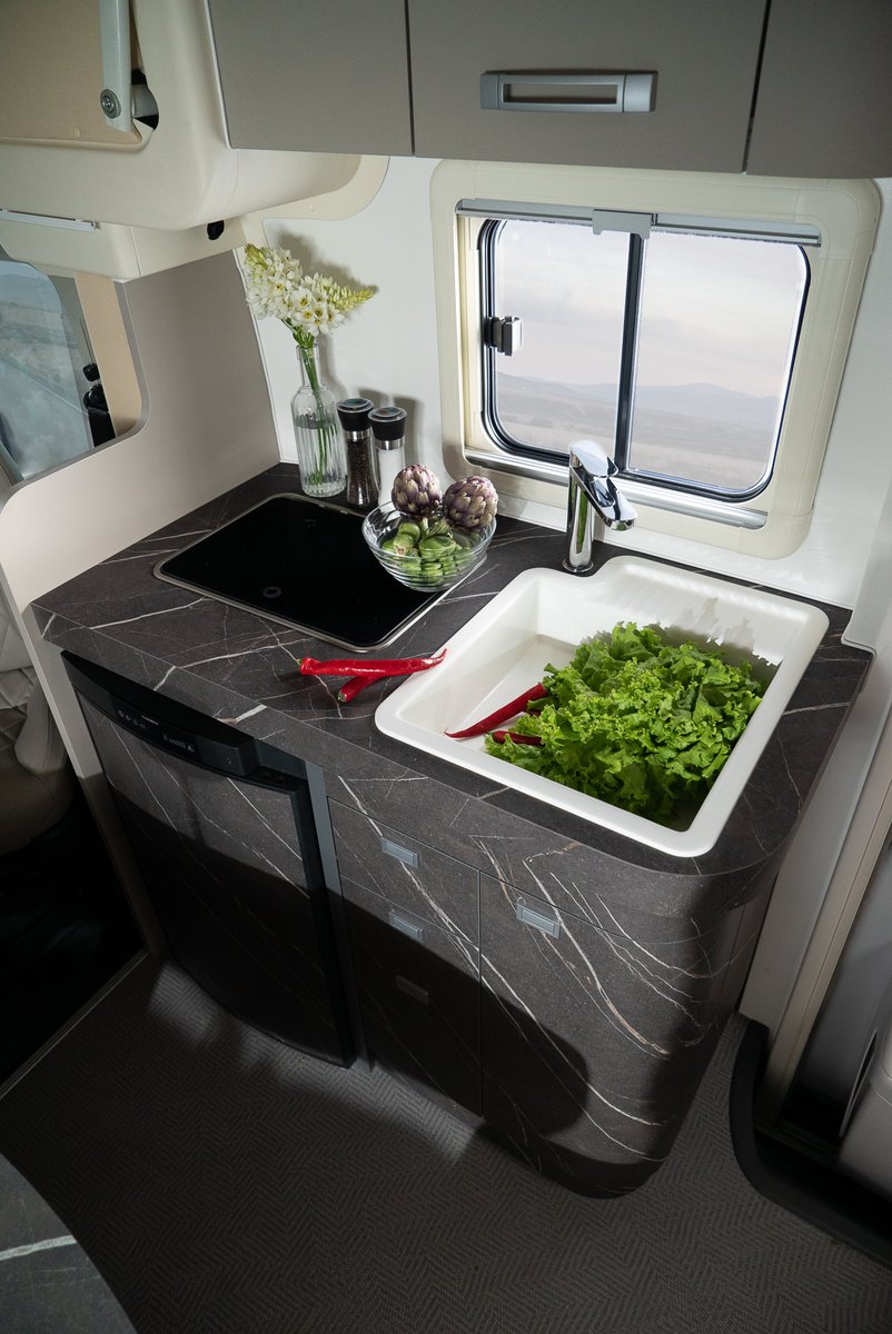 Wingamm1's tweet image. Oasi 610M: kitchen block.

Contemporary design for the kitchen block with Durable HPL laminate top with capacious glass-fibre sink cover/countertop. 

#wingamm #staywingamm #wingammcampers #oasi610 #oasi610m #madeinitaly #rvlife #travel