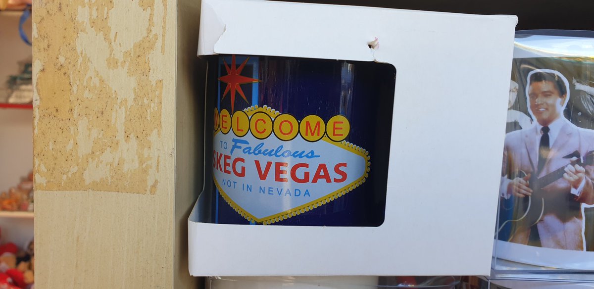 johnbayliss5353's tweet photo. The raceway sign has spread to all sorts of tourist tat in the area.
If only they could be making ££ from that, they may be able to afford to build a decent seated grandstand #chairproblems https://t.co/sb73xXZnPl