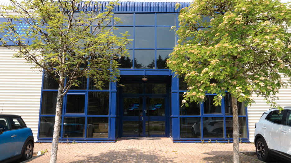 FerrierPumps's tweet photo. Today's Focus Friday is another look at how work is progressing on our new Glasgow premises in East Kilbride. The offices have been painted, the racking is in, the trade counter entrance has been created &amp; the roller doors are now officially Ferrier navy! 

#FlowFurther! https://t.co/6uVKIssvJM