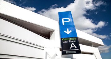 All of our car parks are sold out over the coming days. Those without a booking should plan to travel to the airport via an alternate method such as by bus, taxi or drop-off by a friend or relative. Details of buses serving the airport can be found here: dublinairport.com/to-from-the-ai…