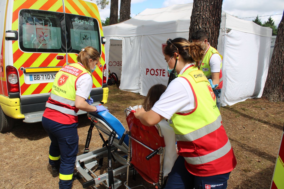 OrdredeMalteFR's tweet photo. #secourisme
🦺🚑Pour le centenaire des @24hoursoflemans, nos équipes de secouristes, de logisticiens ont été mobilisées pour assurer un poste de secours.

👏 Bravo à toutes les équipes pour leur mobilisation !
#secouristes #logisticiens #24hDuMans #LeMansCentenary https://t.co/mzX89Kk0zm