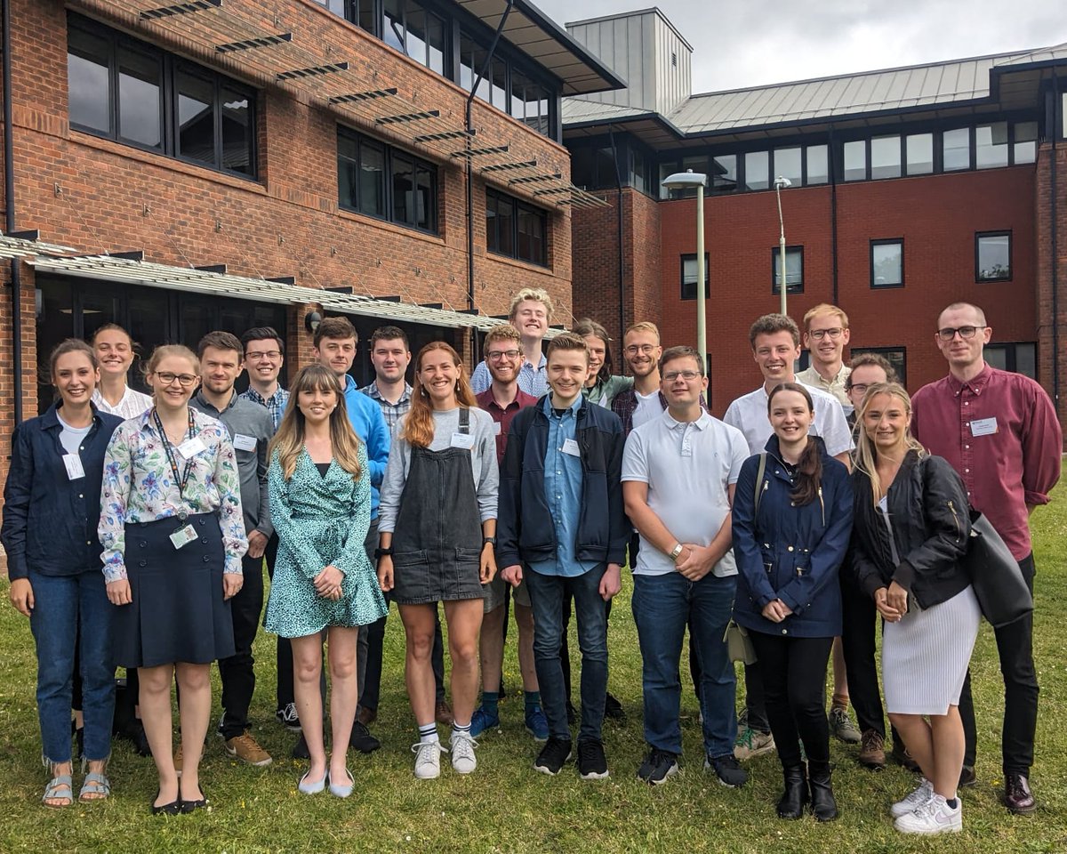 HannahDFindley's tweet photo. Had a fantastic time at the @RMetS #RMetSEarlyCareers Conference at @UniRdg_Met, so many interesting presentations and conversations. I loved representing the @metoffice on the Early Career Panel Session alongside @kaja_mil, @pokubakes, @_mattpriestley and @AyeshaTandon . https://t.co/SHMTpLsJUI