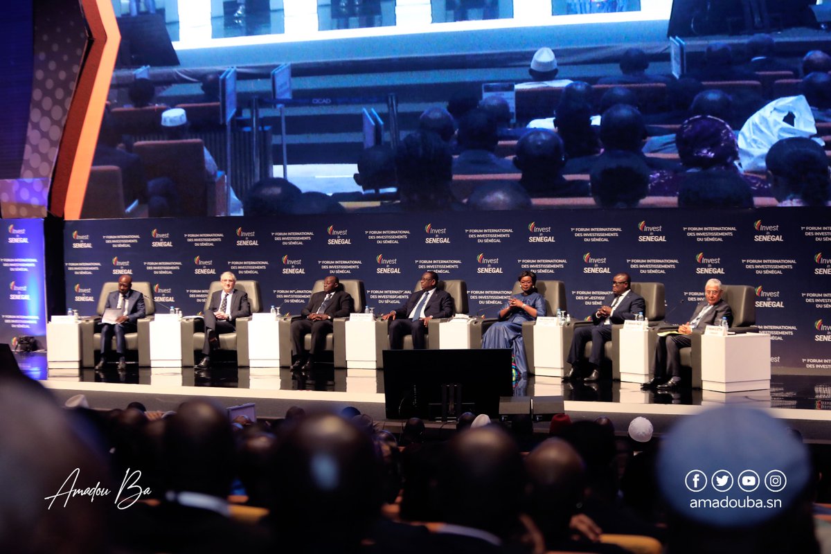amadou_ba_'s tweet photo. Lancement du Forum Invest In Senegal pour la promotion des investissements internationaux en faveur de nos entrepreneurs. J'ai été aux côtés de Son Excellence le Président @Macky_Sall  pour la Cérémonie d'ouverture.
#kebetu #Senegal #InvestInSenegal https://t.co/EfJWoP9Wga