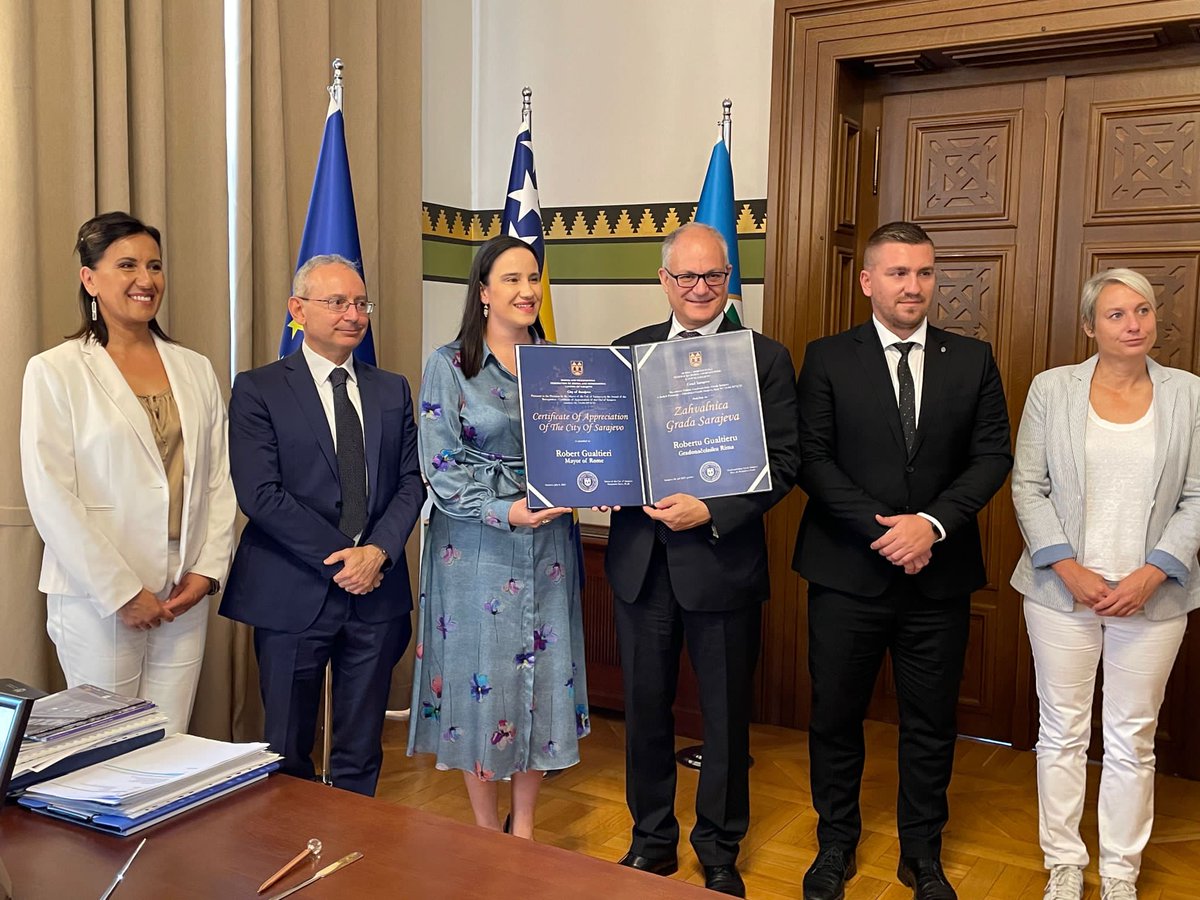 Italy in Bosnia and Herzegovina tweet media