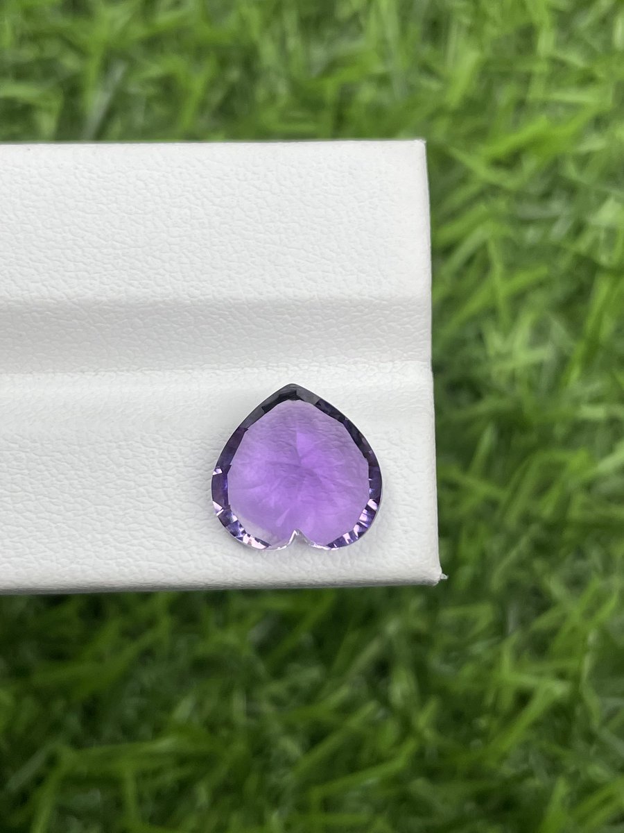 masoomagems's tweet photo. Around 5 carats natural #amethyst for sell

#beautiful #gems #heart #heartcut #GEM #lovegems https://t.co/80Q7lEL5x3