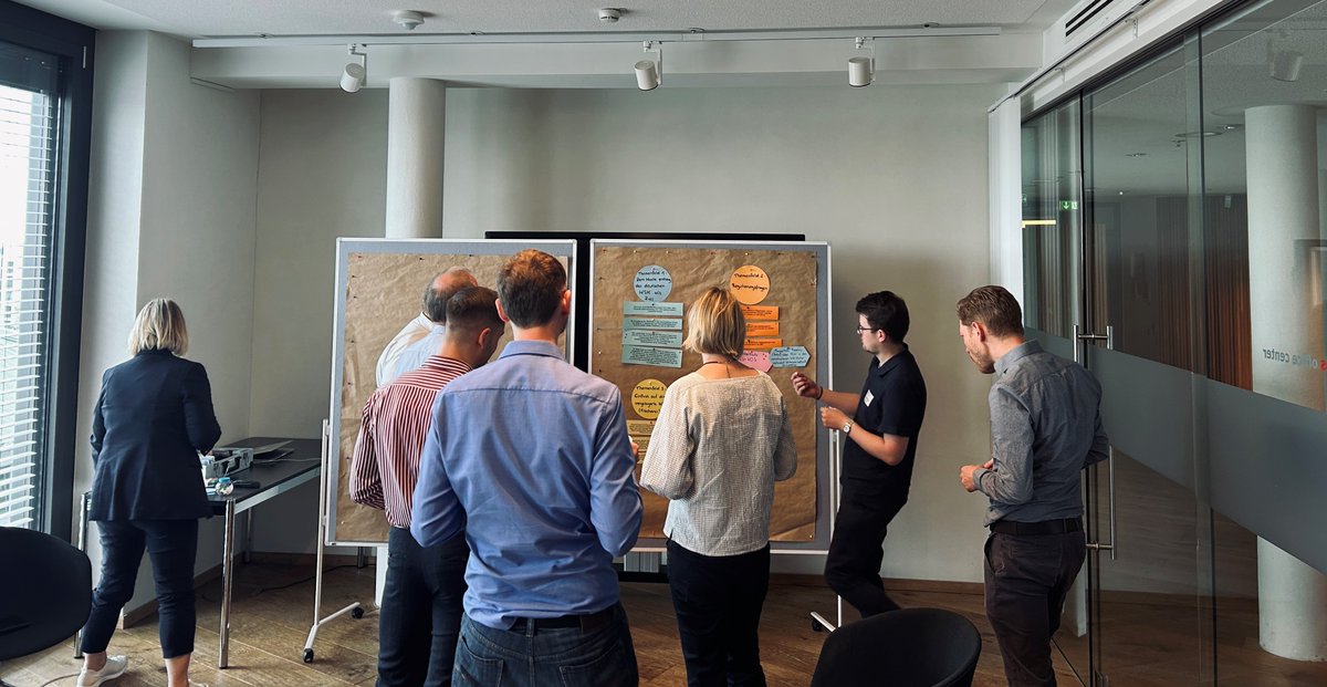 lowinfood's tweet photo. 👥 Last week #LOWINFOOD held a stakeholder dialogue with several experts from the #fish value chain in #Bremen led by @fh_muenster

🐟🤝Participants discussed different theses and try to find solutions on different levels regarding #fishwaste

#fishindustry #sustainability #H2020 https://t.co/vpkVwZxLGH