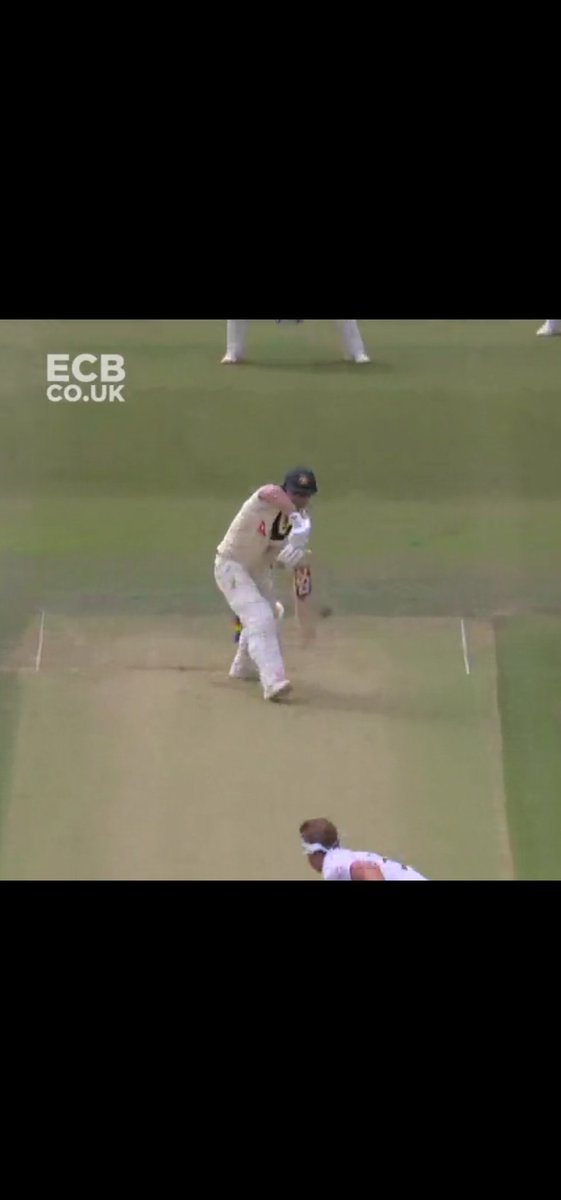 RiffatU's tweet photo. Beautifully explained how to cover the stumps while playing a  back foot defense, exactly same should be the case while playing front foot defensive stroke, body shd be right behind the impact otherwise mostly it will end up cought behind, specially in test cricket @Beagleboy172 https://t.co/pCiUJwbY1X