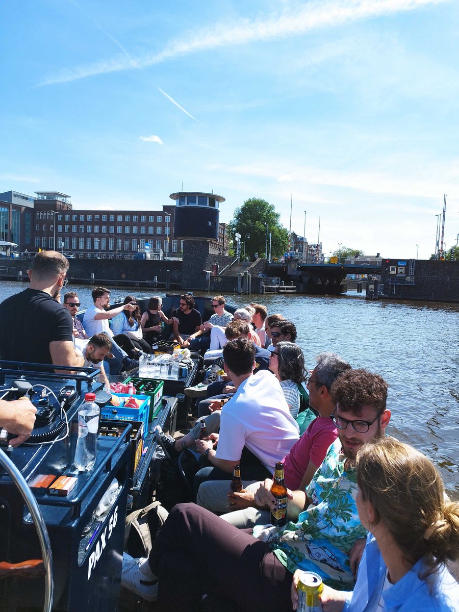 Media Distillery tweet media