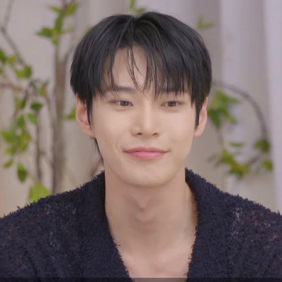 haemjjitokki's tweet photo. doyoung looks so pretty todayyyy https://t.co/5lkj3XFNqn