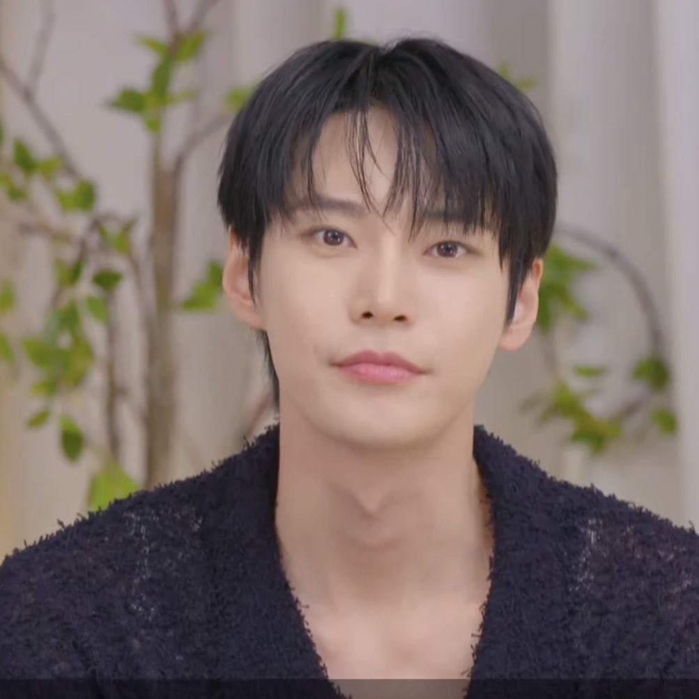 haemjjitokki's tweet photo. doyoung looks so pretty todayyyy https://t.co/5lkj3XFNqn
