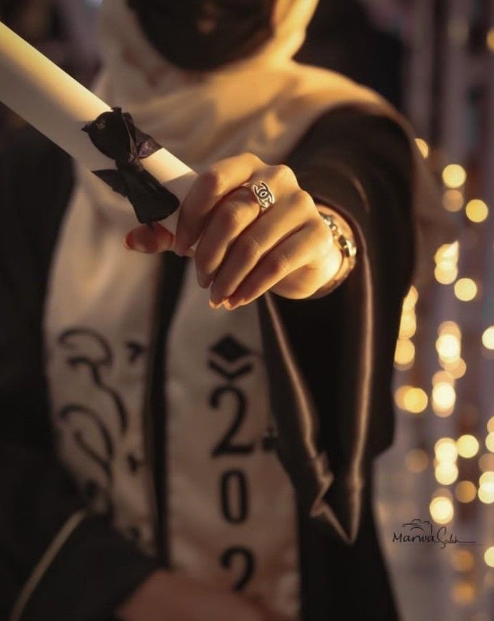 الحمد لله جيد جدا بفضل وكرم من ربنا 👩🏻‍🎓🖤