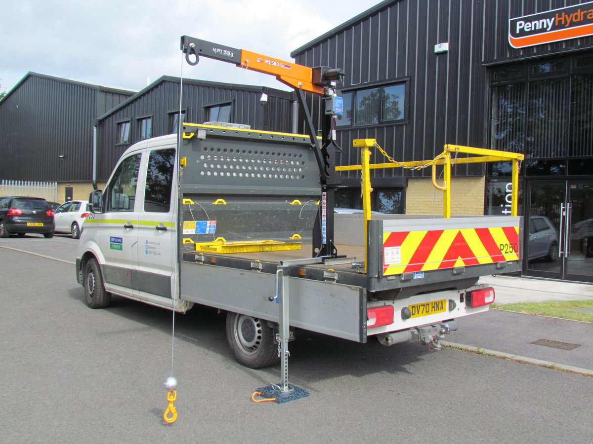 The Scunthorpe branch of #SevernTrentWater have had a #ML500 #SwingLift fitted to their existing vehicle. It is utilised to help them lift plant on and off the vehicle and pumps out of wells when their engineers are on site.  

Get in touch: ⚡️ zurl.co/LPrr