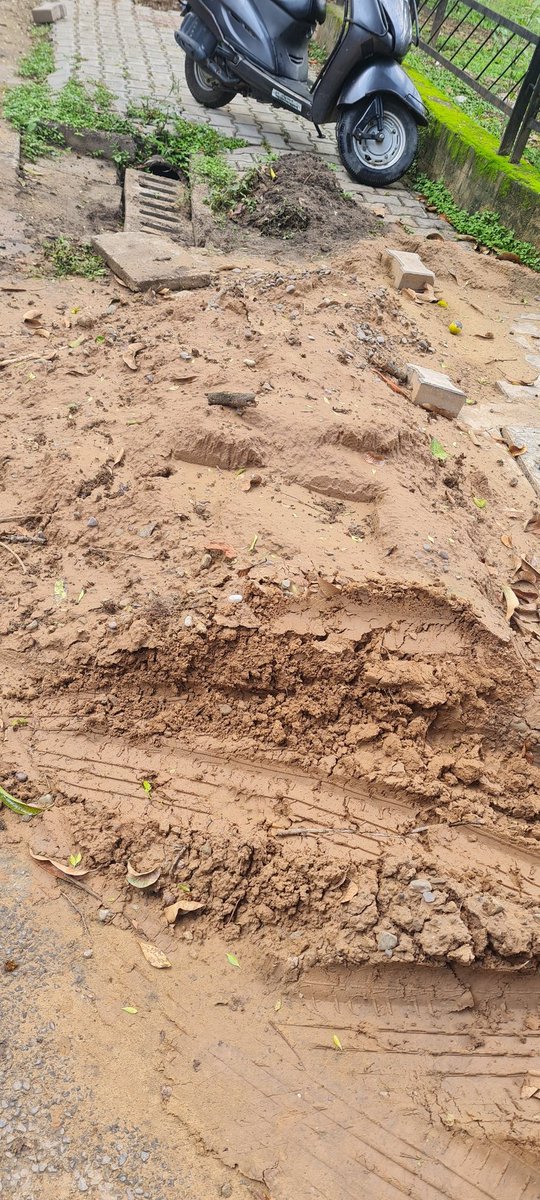 drranjayvardhan's tweet photo. Jio has done the digging for 5g and see what they leave in sector 22A, Chandigarh. They digged our garden without permission.  Destroyed Hedge.Harassing people. There should be penalty against such people. https://t.co/mrnM3Lp4P1