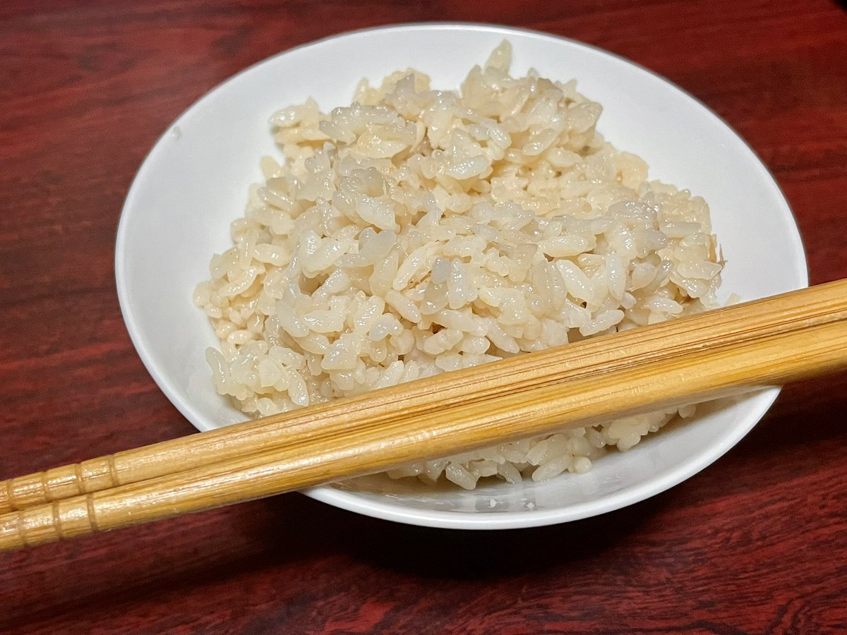 今日はおばあちゃんが炊き込みご飯を作ったのですが、お茶碗一つしかなく
おかずは？と訊いたら
「ごはんの中に入っとるが」
と返ってきました。

それでは聞いてください。放課後ティータイムで『ごはんはおかず』 https://t.co/es1yUhcZyR