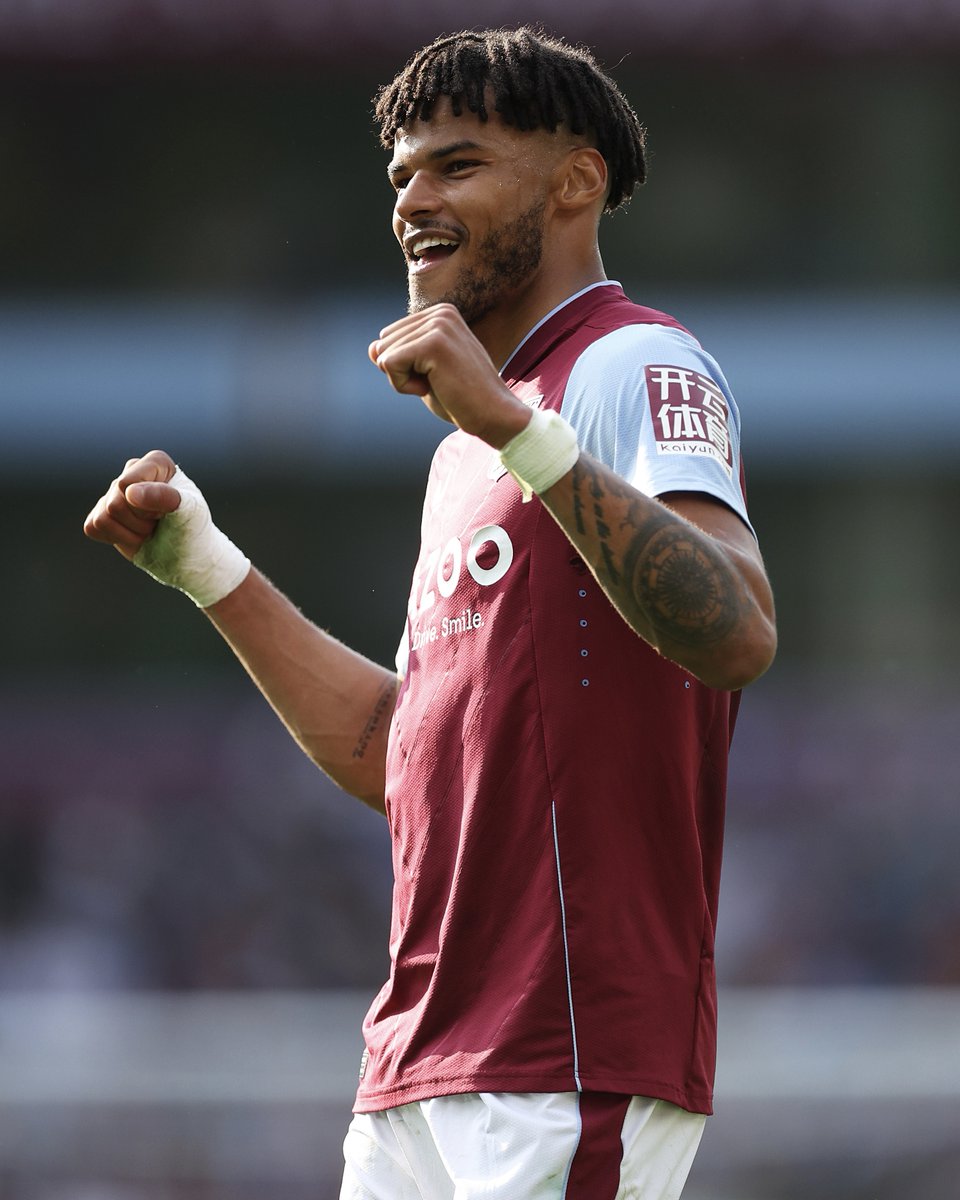 AVFCOfficial's tweet photo. What a journey it's been.

#OnThisDay in 2019, @TyroneMings signed permanently for Aston Villa. 🤝 https://t.co/MULrU0RPp3