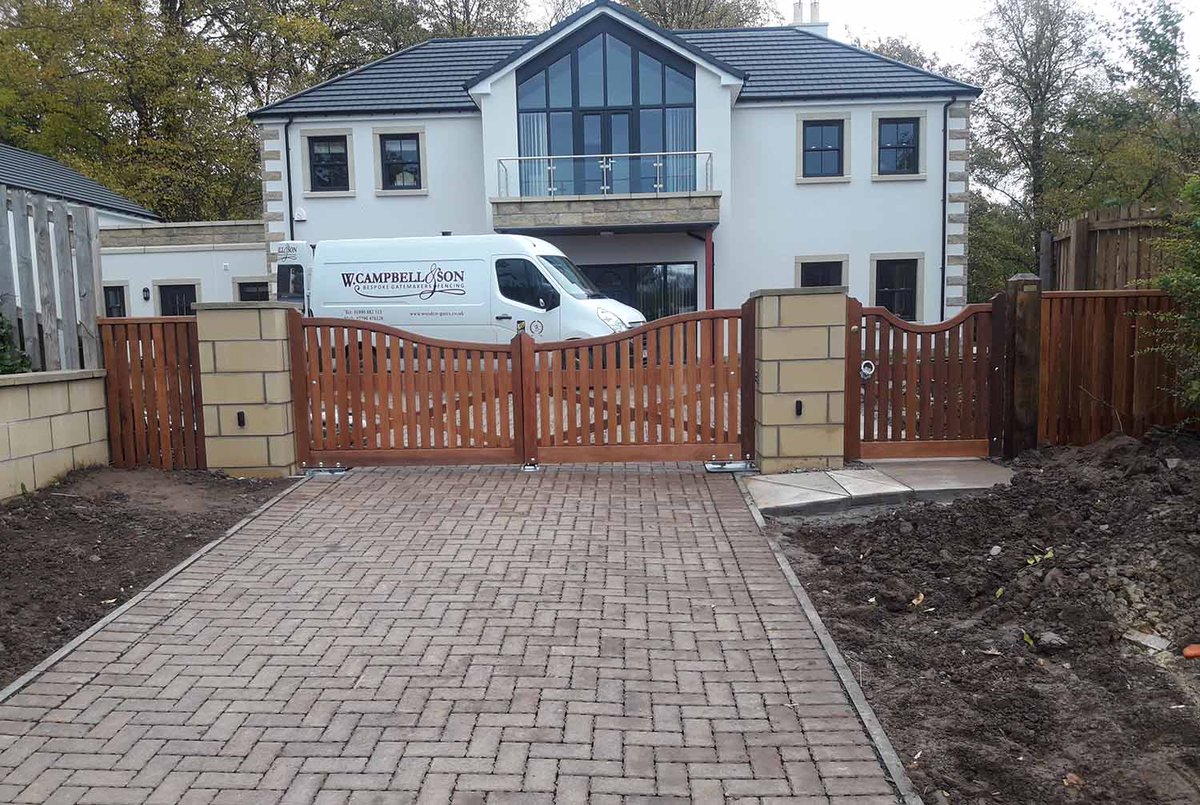blacksheepdigi's tweet photo. Just completed another new website featuring a fresh  design, more in line with the company's branding. If you are looking for Bespoke Wooden Driveway Gates then look no further than W Campbell &amp; Son - Wooden Gate Specialist &amp; Fencing Contractor.
https://t.co/TNsvJ2qLdu https://t.co/c0es3LFhTX