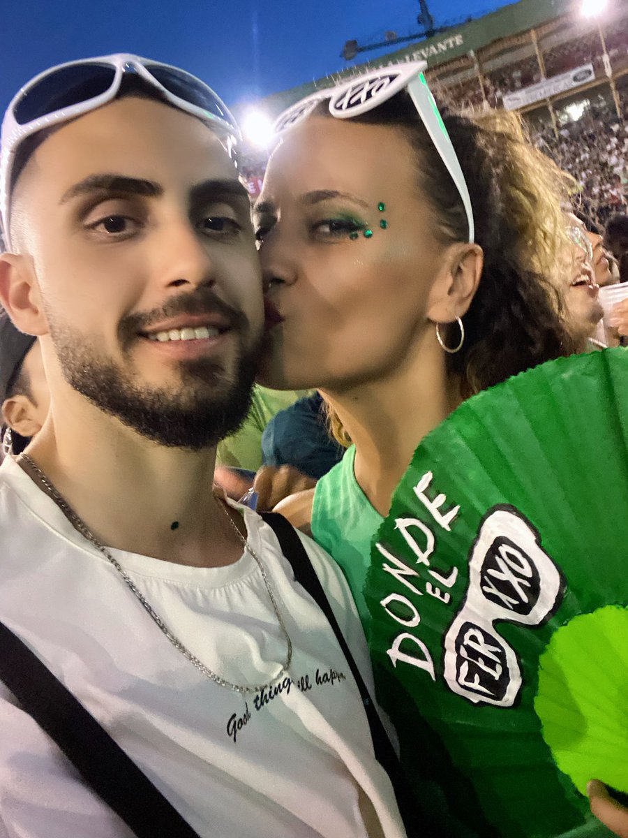 MagdaMiraGomez's tweet photo. Concierto del Ferxxo ✅🔥 https://t.co/uQ31CPM86J