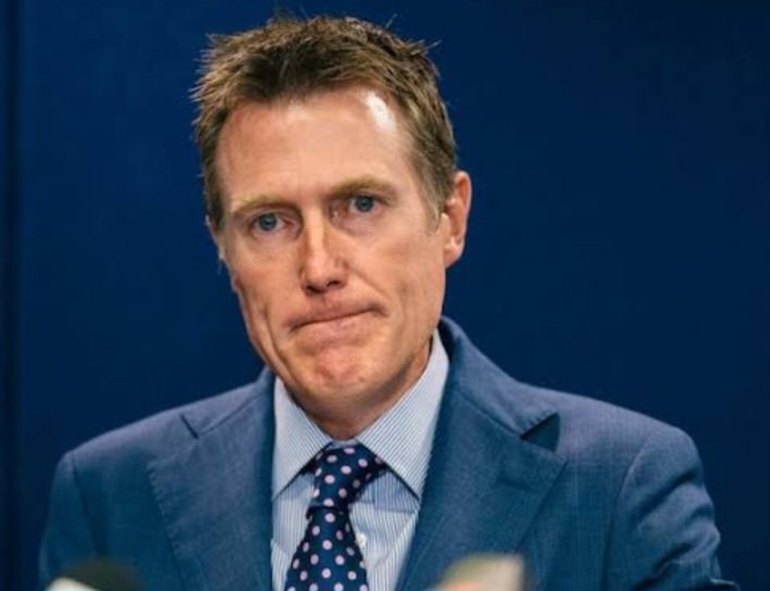 MissPolly62's tweet photo. Big shout out to the corrupt, inept journalists who were complicit in ROBODEBT by refusing to hold this criminal cartel to account. It's your job to report if the government are running the biggest extortion racket in Australia's history causing 2030 suicides. Thanks for nothing. https://t.co/DkjBHV94RP