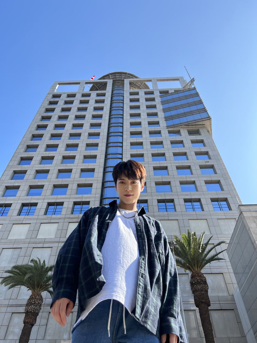 OmegaX_members's tweet photo. [#OX]

💚🍀💚오늘 하루도 수고했쎠

#OMEGA_X #오메가엑스
#휘찬 #HWICHAN https://t.co/wKqxIIRZM7