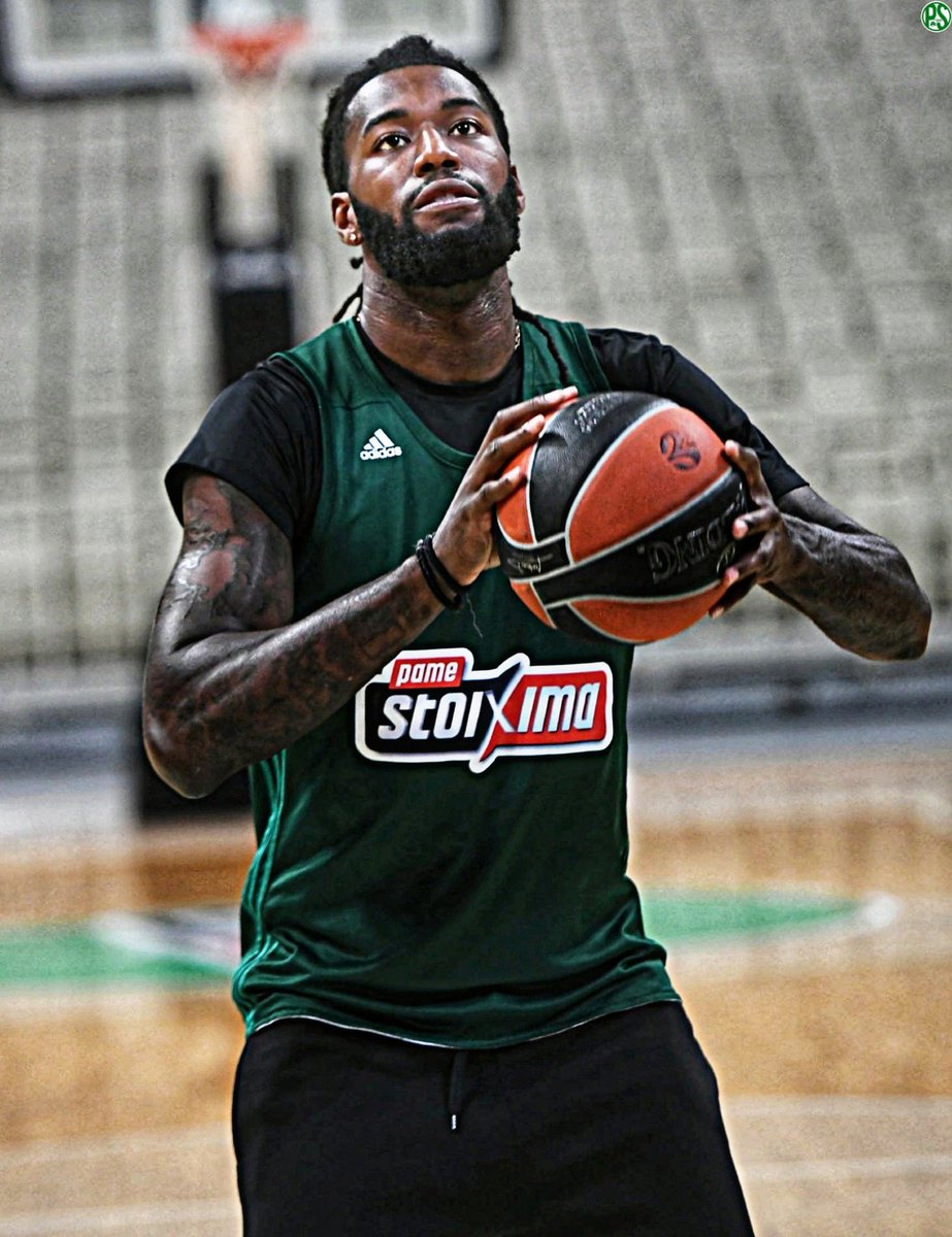 panathinaikoss4's tweet photo. Σκληρή δουλειά από @ThiasLsf! ☘️🔥

#pao #paobc #panathinaikos #panathinaikosbc #exasteros #matthiaslessort #lessort https://t.co/6NtrktWwIz
