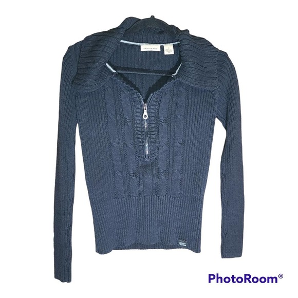 jakhot10's tweet photo. So good I had to share! Check out all the items I'm loving on @Poshmarkapp #poshmark #fashion #style #shopmycloset #dkny #ghbassco #ugg: https://t.co/imA3cdrlrU https://t.co/WBHX9W86uH