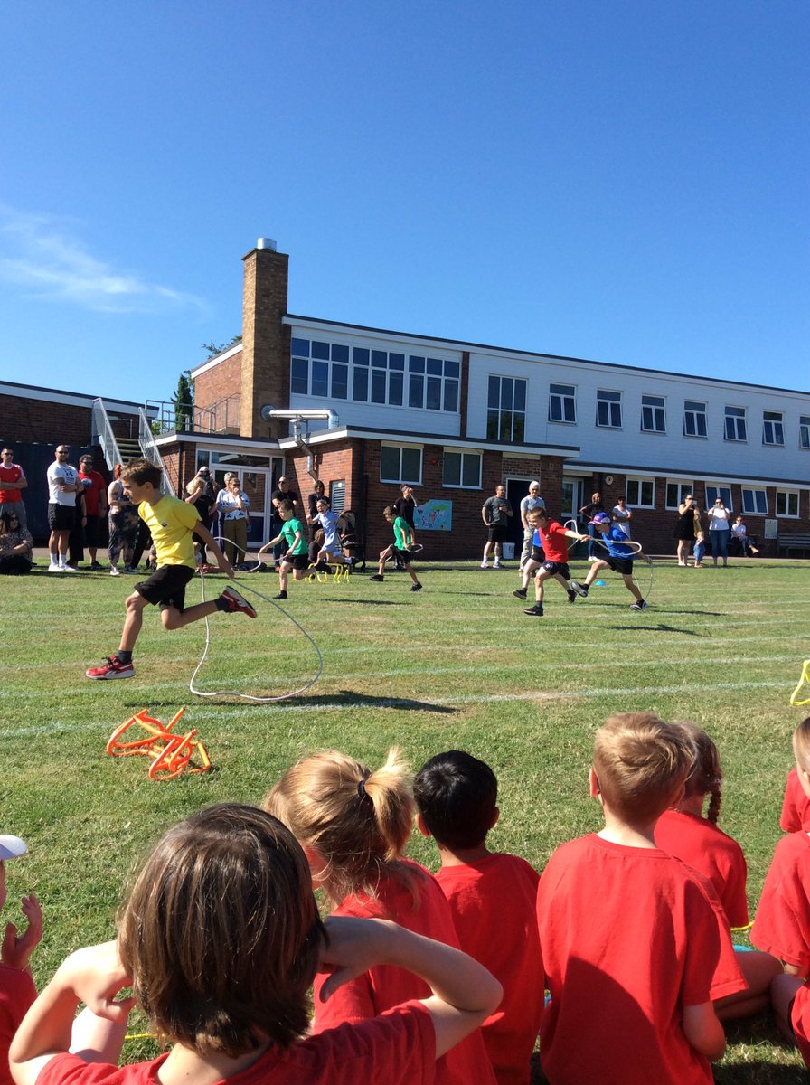 A fantastic sports day this morning for Year 3 and 4! All of the children were brilliant and showed super support and encouragement. Well done to this years winning castle, Eastnor! Thank you to all of the parents and carers who were able to come and watch this morning.