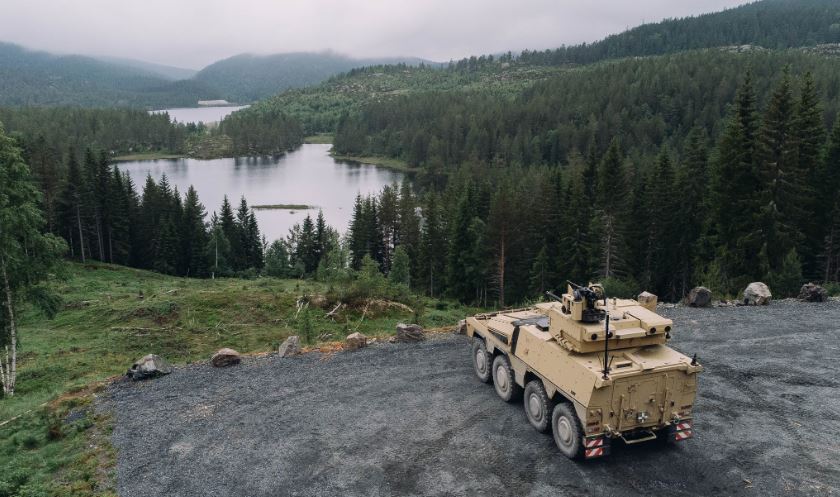 DefenseMirror's tweet photo. .@KOGDefence @NexterKNDS #Boxer #RemoteTurret #RT60: Kongsberg Test-fires Remote Turret of Boxer Armored Vehicle
https://t.co/0mAlbe378S https://t.co/qugYG7Hxr1