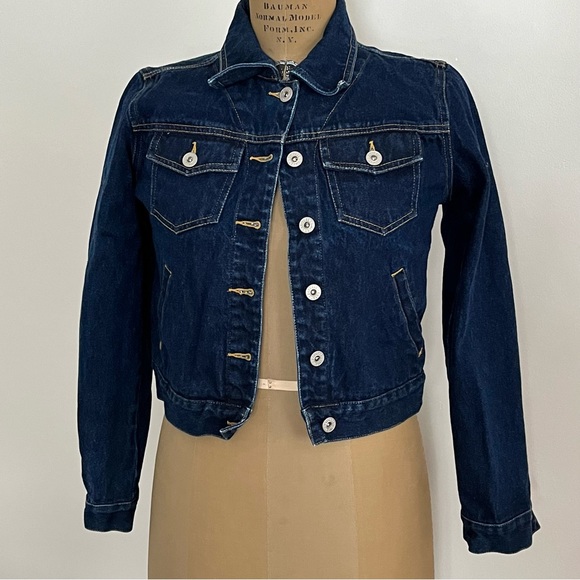 TammaraC12's tweet photo. So good I had to share! Check out all the items I'm loving on @Poshmarkapp from @Luckylady2772 #poshmark #fashion #style #shopmycloset #kyodan #katiemarieboutique #express: https://t.co/qdQwKKUYj1 https://t.co/U7j2JcWdlk