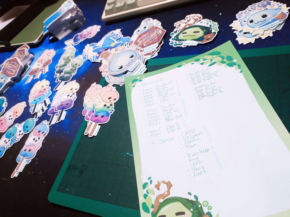 BlackBerryTea2's tweet photo. Die Foto Liste ist angelegt. Jetzt muss ich mich nur überwinden die Boch aufzustellen und endlich Fotos zu machen ^^;

Hoffe die Blöcke kommen heute noch, damit ich das Shop update morgen machen kann.

#aufkleber #aufkleberliebe #slimes #pnp #lesezeichen #etsyde https://t.co/YIxwv6K6pJ