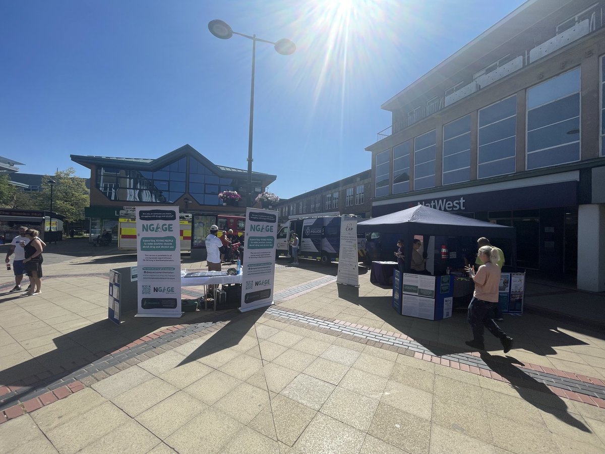 ahmed6lfc's tweet photo. @pa_housing Here on a sunny day in #Corby with #partneragencies during #ASBAwarenesswerk. Meeting the public and customers. https://t.co/4ft2ttWUoC
