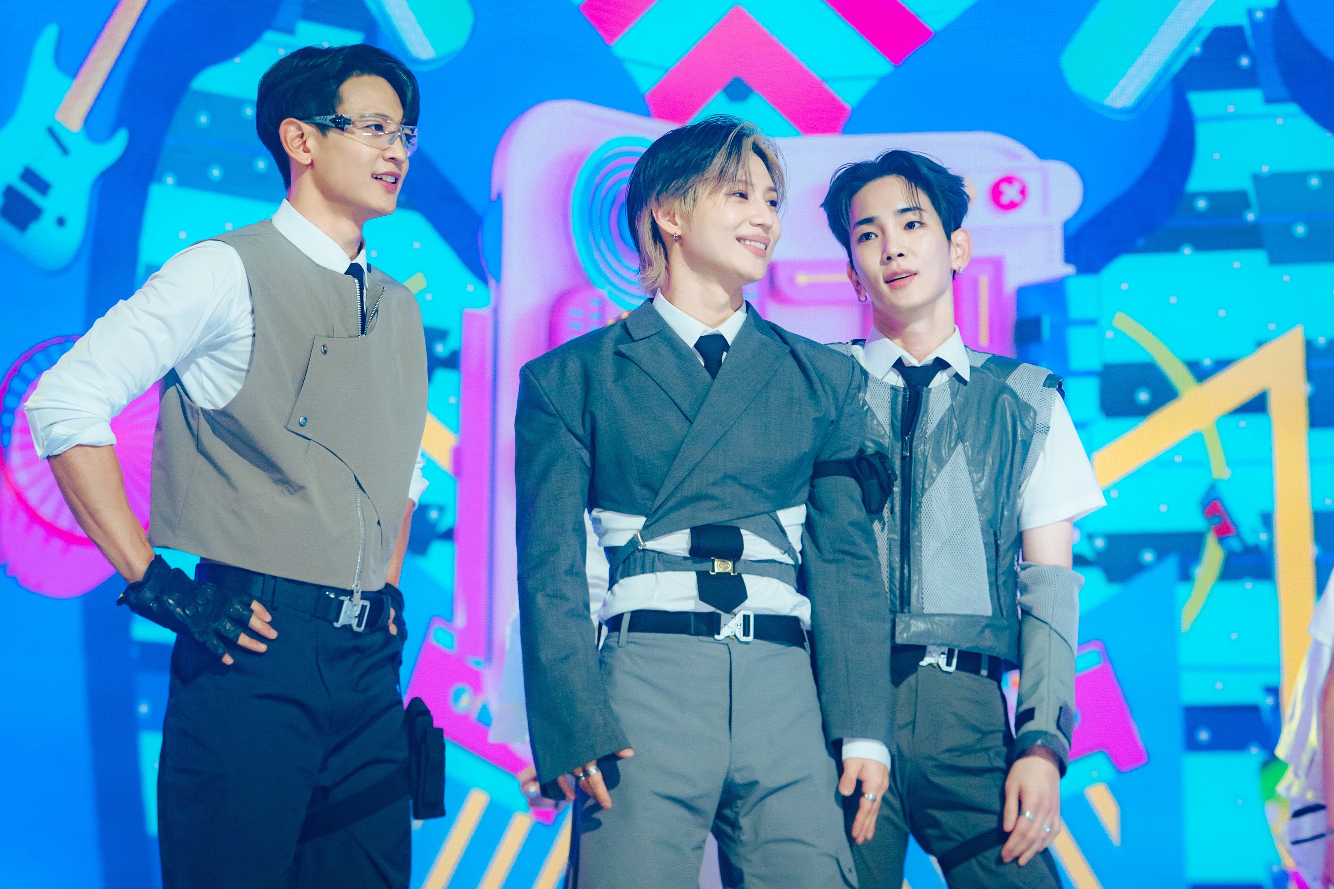 SHINee gets colorful in the 6th batch of teaser photos for