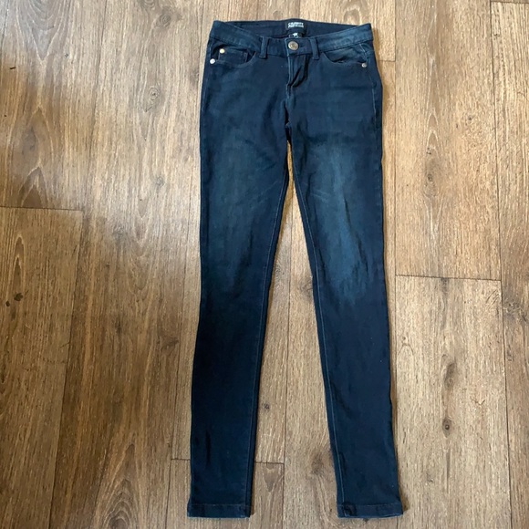 So good I had to share! Check out all the items I'm loving on <a href="/Poshmarkapp/">Poshmark</a> #poshmark #fashion #style #shopmycloset #rockrepublic #ping #celebritypink: posh.mk/uDC8LxUMeBb