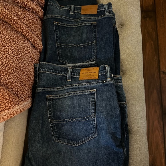 jonurse98's tweet photo. So good I had to share! Check out all the items I'm loving on @Poshmarkapp #poshmark #fashion #style #shopmycloset #luckybrand #aeropostale #rbx: https://t.co/moIGliDGS4 https://t.co/I3h6RVvlvq