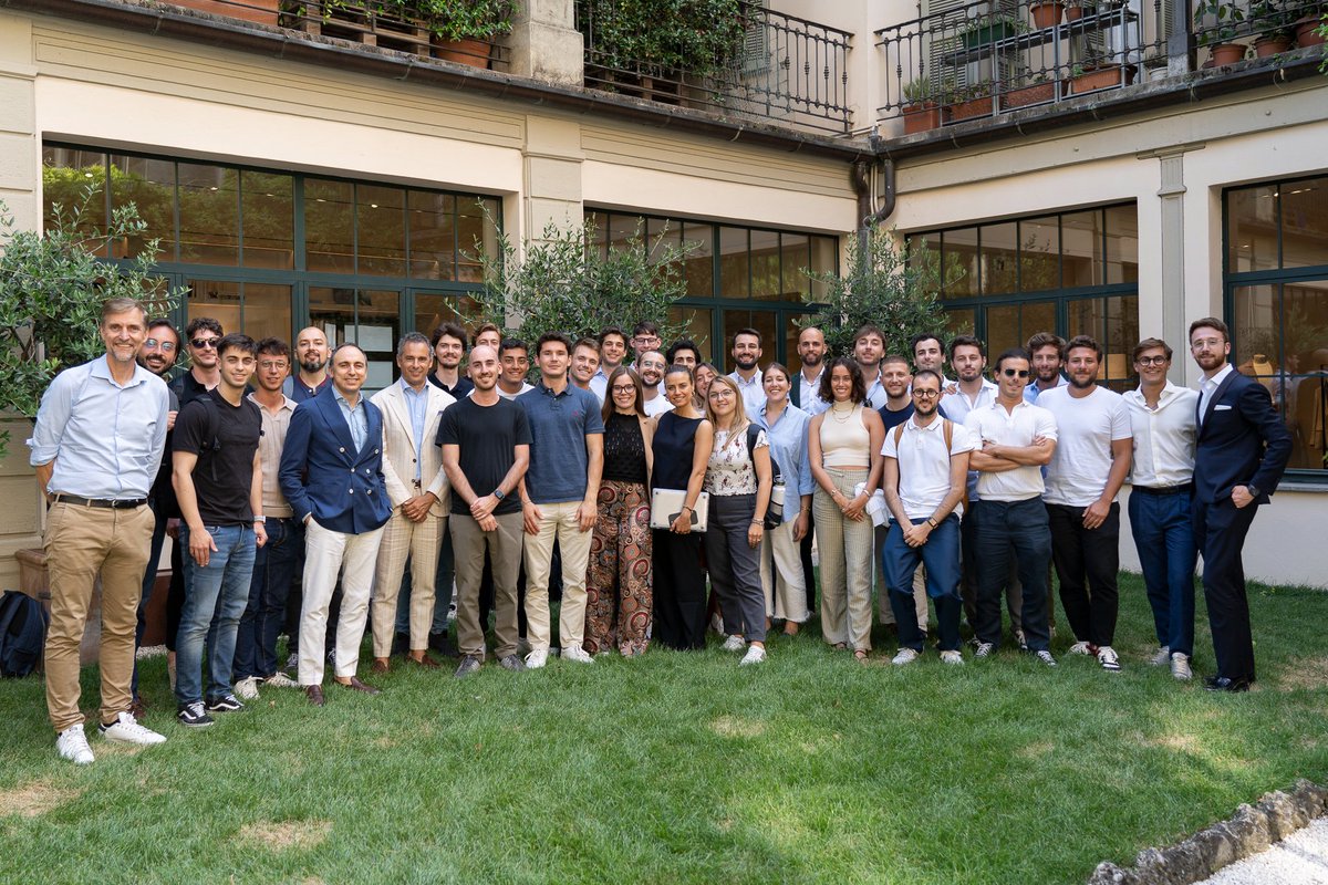 Non capita tutti i giorni di poter ascoltare dalla viva voce dei protagonisti come si può essere imprenditori di successo. Questo è successo agli studenti #MISA, che hanno incontrato Luca Lisandroni, AD di Brunello <a href="/Cucinelli/">Brunello Cucinelli</a> nella splendida cornice del suo showroom.