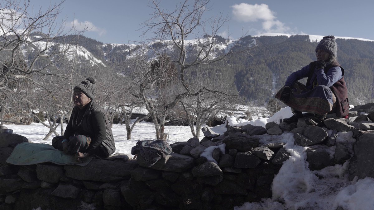 En_primera_fila's tweet image. SHEFFIELD &apos;23: Hablamos de paisajes, desde la isla de Wight hasta el Himalaya, pasando por Estados Unidos, el Círculo Polar Ártico y la provincia de Soria.

▫️Richland
▫️A year in a field
▫️No winter holidays
▫️Piblokto

@sheffdocfest
#sheffdocfest2023
 
enprimerafila.blogspot.com