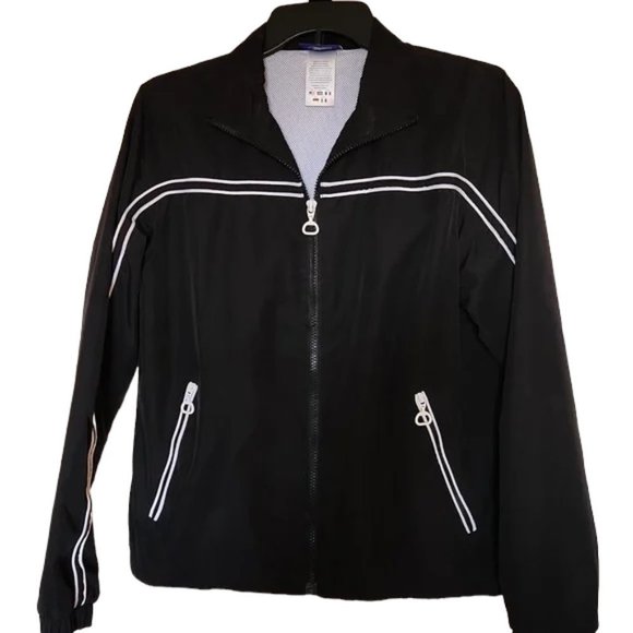So good I had to share! Check out all the items I'm loving on <a href="/Poshmarkapp/">Poshmark</a> #poshmark #fashion #style #shopmycloset #hm #wethefree #reebok: posh.mk/nJQ8jeaNeBb