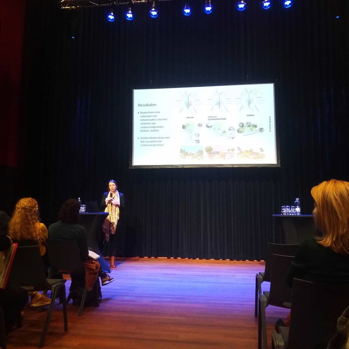 Gisteren leverde collega stedenbouwkundige Eva Hexspoor een bijdrage aan de masterclass ‘Dorps Verdichten’ tijdens de #dagvandeontwerpkracht in Rotterdam. 

Uitstekend initiatief van o.a. @Deltametropool <a href="/mooiwaarts/">Mooiwaarts</a> <a href="/NLingenieurs/">Koninklijke NLingenieurs</a> <a href="/BNA_nl/">BNA</a> NVTL en <a href="/BNSPnl/">BNSPnl</a>!