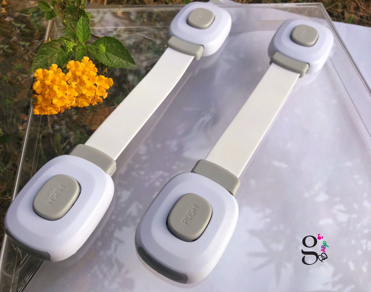 giselda_baby's tweet photo. Extremely well made to make sure that your baby or toddler is safe by securing cabinets, appliances, drawers, refrigerator, trash bin, toilet seat and more.
UGX: 20.000 ( pack of 4)
Contact us directly +256774063339
Buy for your baby or gift a friend.
#safetylocks #locks #safety https://t.co/q5aAlQWqx9