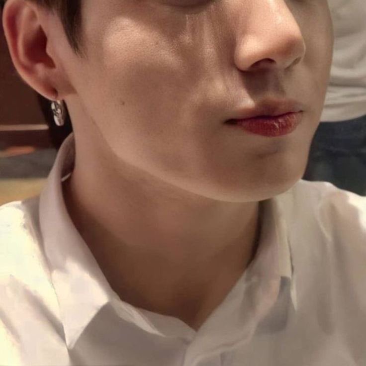SINWITHSEX's tweet photo. your lips, my lips. apocalypse. https://t.co/sml3DHnWyE