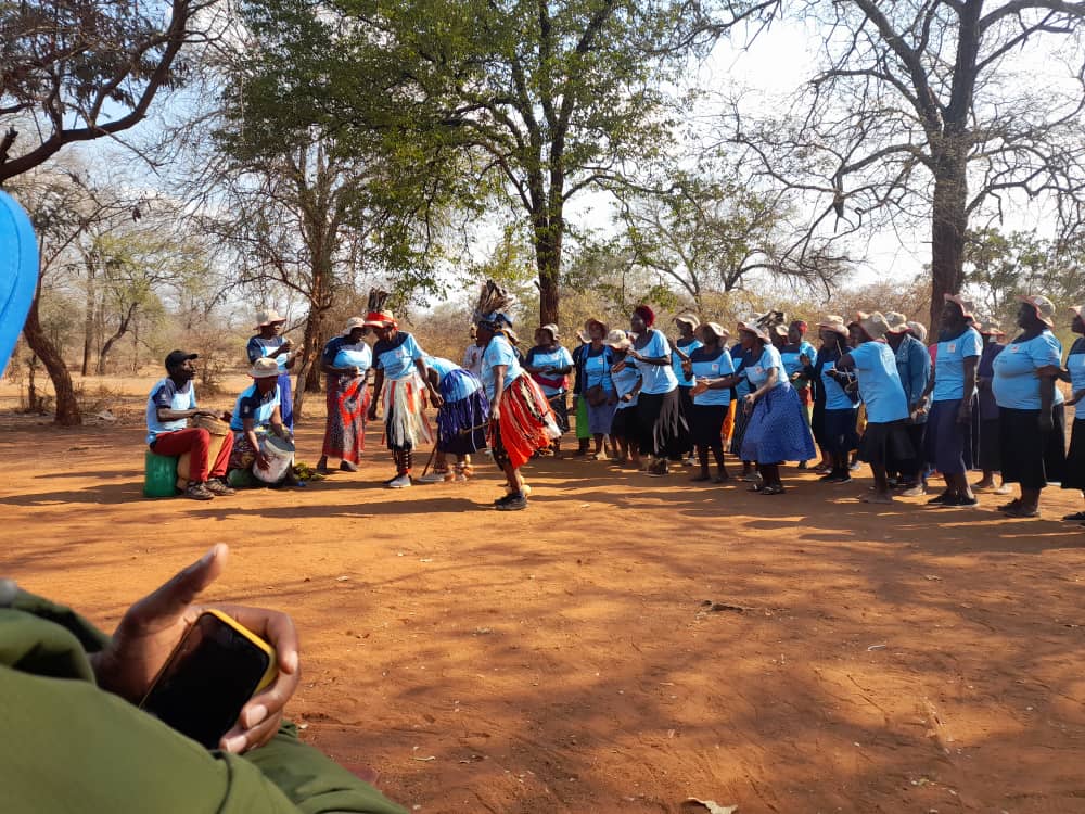 AWET_Apostolic's tweet photo. Day 3 & 4 of the #WASH partner Capacity Exchange in Chiredzi organized by @CAREZimbabwe saw partners visiting sites in Urban, Rural and School areas where WASH interventions were done by @ChristianCare and partners #WASH4HEALTH #WASH4NUTRITION #WASH4DEVELOPMENT #WASH4EMERGENCIES https://t.co/T4elTxxE4o