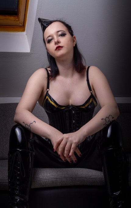 Auch femdom stuff kannst du bei mir sehen ;) Also trau dich  https://t.co/8BwVXkltid https://t.co/sK<a href="/tag/camgirl"class="tags"><span>#camgirl</span></a><a href="/tag/cam4_de"class="tags"><span>#cam4_de</span></a>