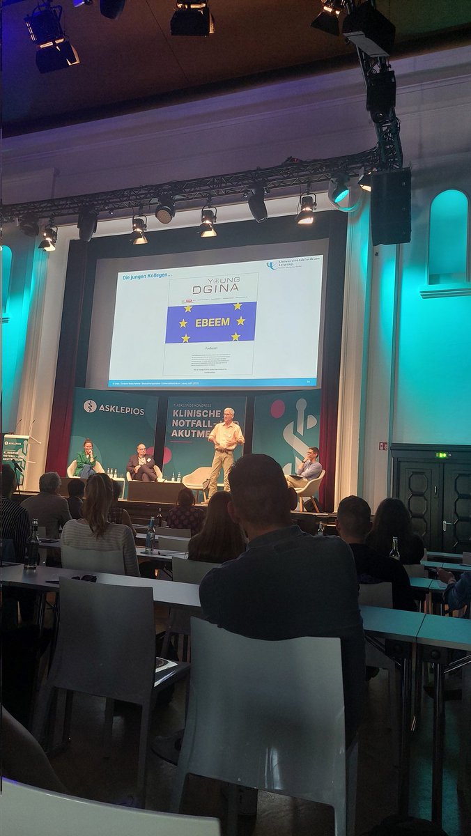LucaFiniefs's tweet photo. Die @YoungDGINA und das #brfst als Thema bei Vorträgen auf dem 1.Asklepios-Kongress #KliNAm. Die YoungDGINA hat es geschafft, als junge Stimme der Notfallmedizin in Deutschland wahrgenommen zu werden. Grüße aus Hamburg! 👋😍 @casusebastian https://t.co/hoPusCDsC9