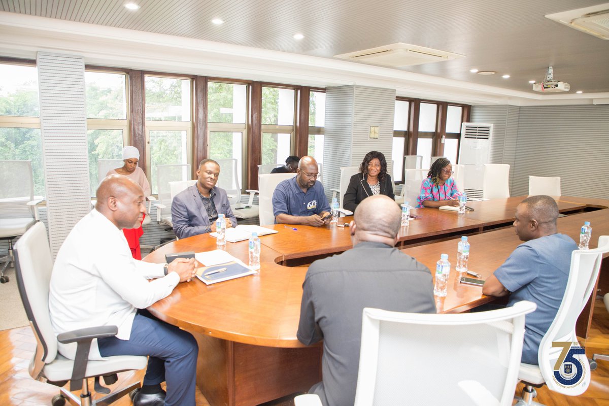 UnivofGh's tweet image. UG alumni from @afreximbank have generously donated 20 new laptops to the University in support of the @UnivGh_VC's "One Student, One Laptop" (1S1L) initiative. Receiving the laptops, Prof. @gordon_awandare, @provcasaug, lauded the alumni for supporting their alma mater.

#UGIS75