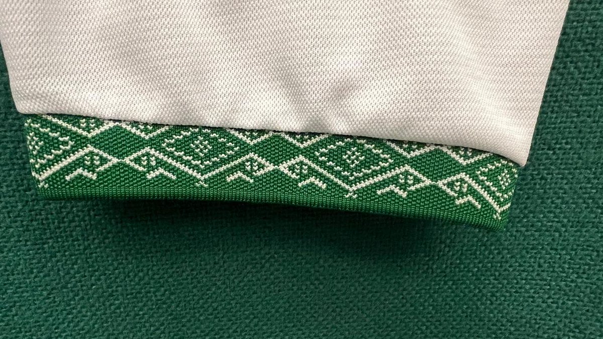 bsmedya's tweet photo. Bursaspor'un 2023-2024 sezonunda giyeceği yeni sezon formasının beyaz modeli tanıtıldı. Yorumunuz nedir ? https://t.co/PKDEGhJAzy