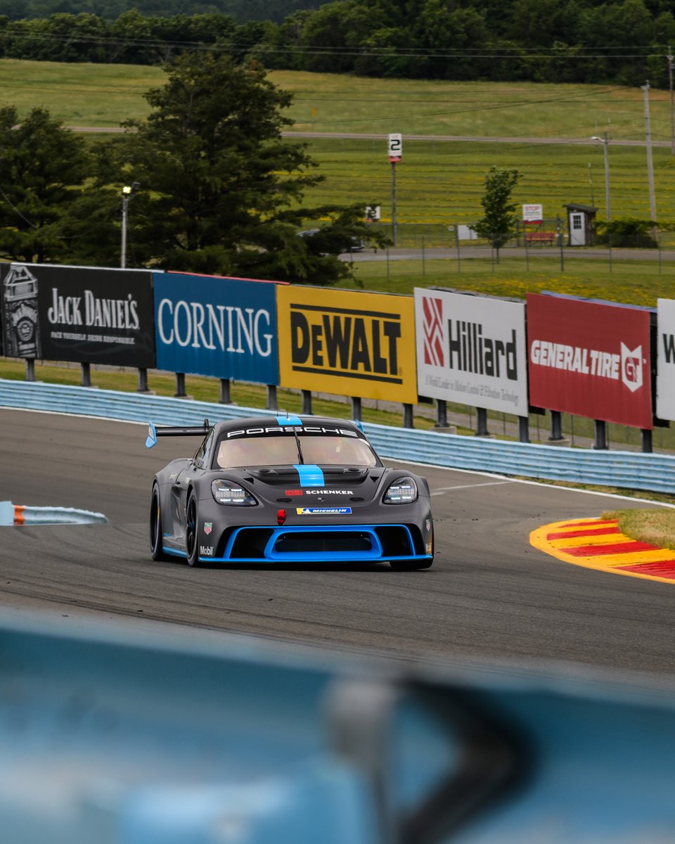 Customer_Racing's tweet photo. Continuing its global tour, the #GT4ePerformance prototype made its way to @WGI! 🇺🇸 The all-electric racing car took on the @IMSA #Sahlens6Hrs programme, showcasing its capabilities on this legendary circuit. ⚡ #PorscheCustomerRacing #Porsche https://t.co/9pXNUPMpsP