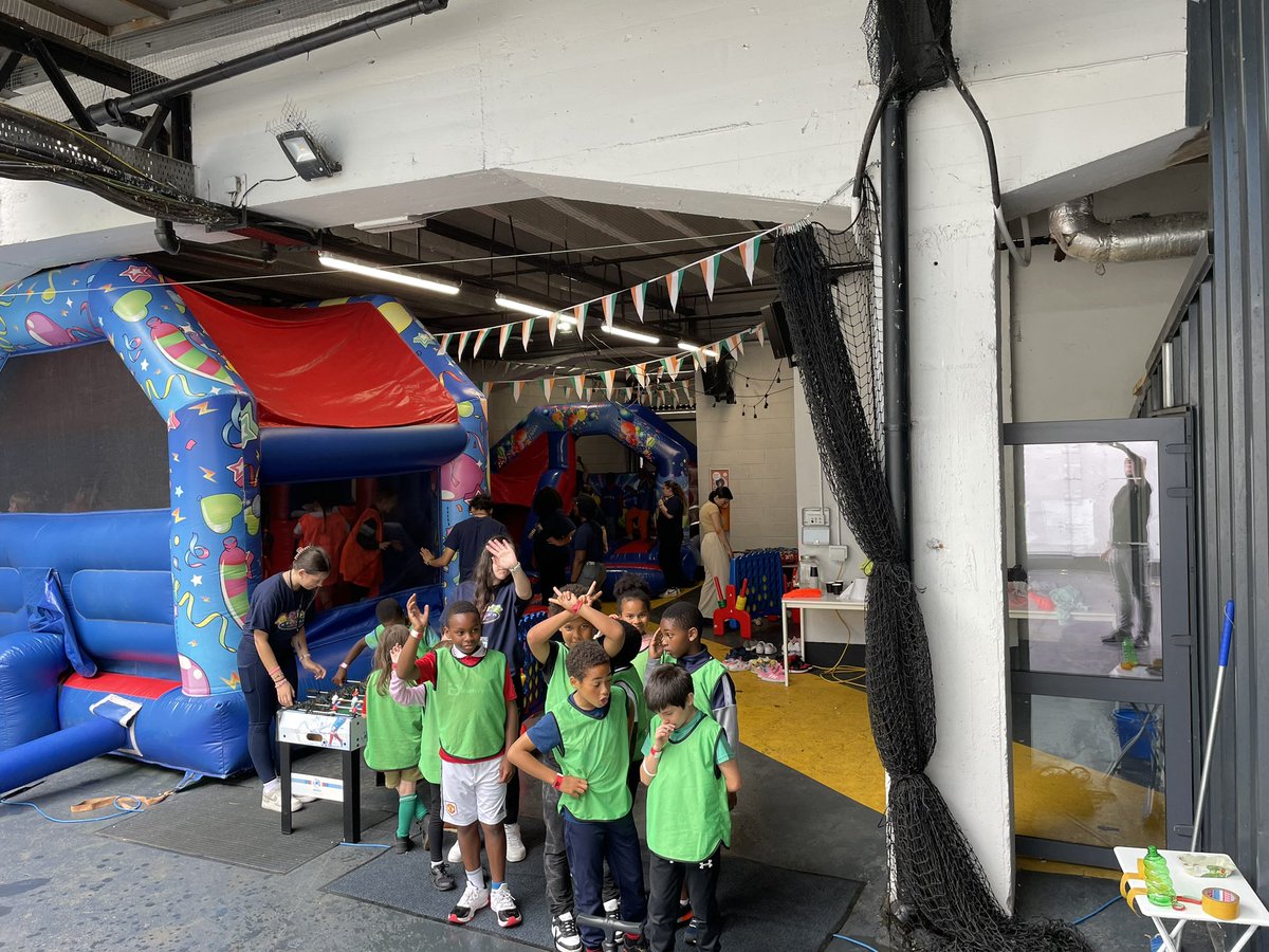 PastorMike_'s tweet photo. Friday Fun and Games!! Last day of STELLAR 😩😩😎😎🙌🙌 Grace Church Kidz Camp comes to a close today.. Thanks to our Army of Volunteers who served 100+ Kids this week!! #allgodschildren #exhaustedandexcited 🙏🙌🔥 #gracechurchcork https://t.co/vLYbo4WxuE