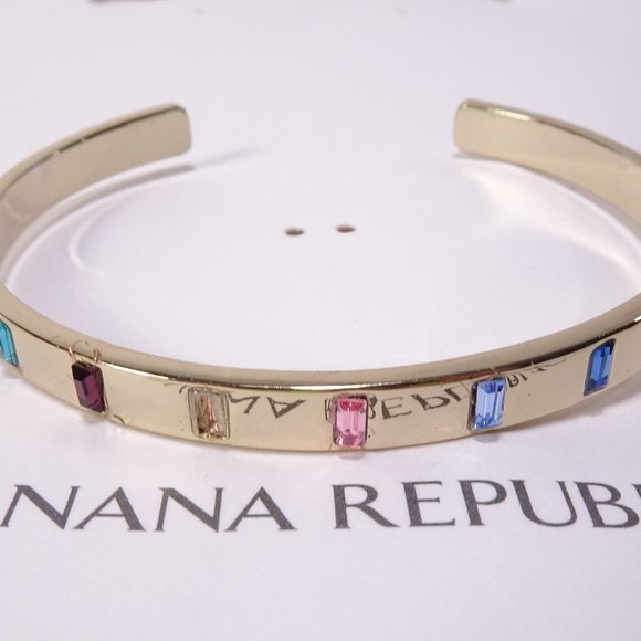 So good I had to share! Check out all the items I'm loving on <a href="/Poshmarkapp/">Poshmark</a> #poshmark #fashion #style #shopmycloset #coach #leota #bananarepublic: posh.mk/ov6xhsJZeBb