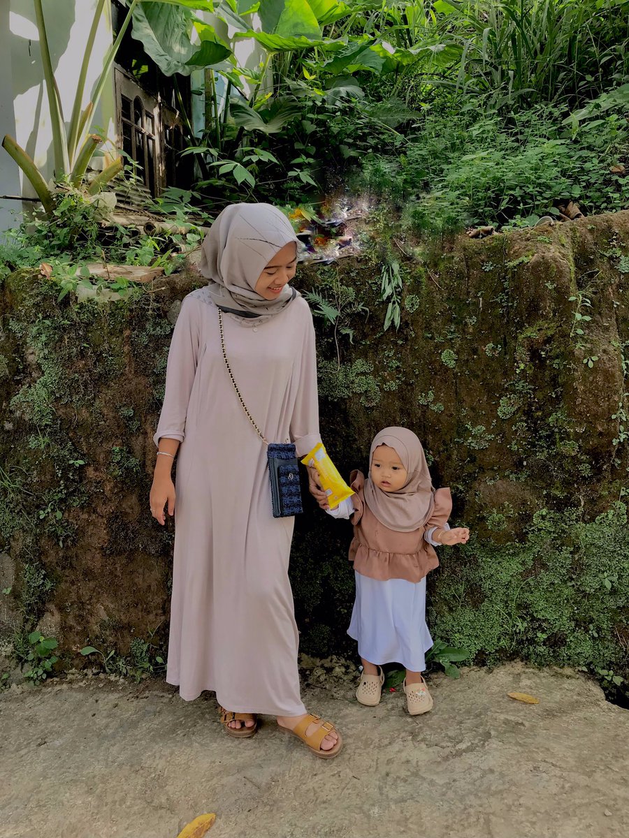 Tiba tiba nonghol lagi, dah ada butut aja hehe
#masyaAllahtabarakallah