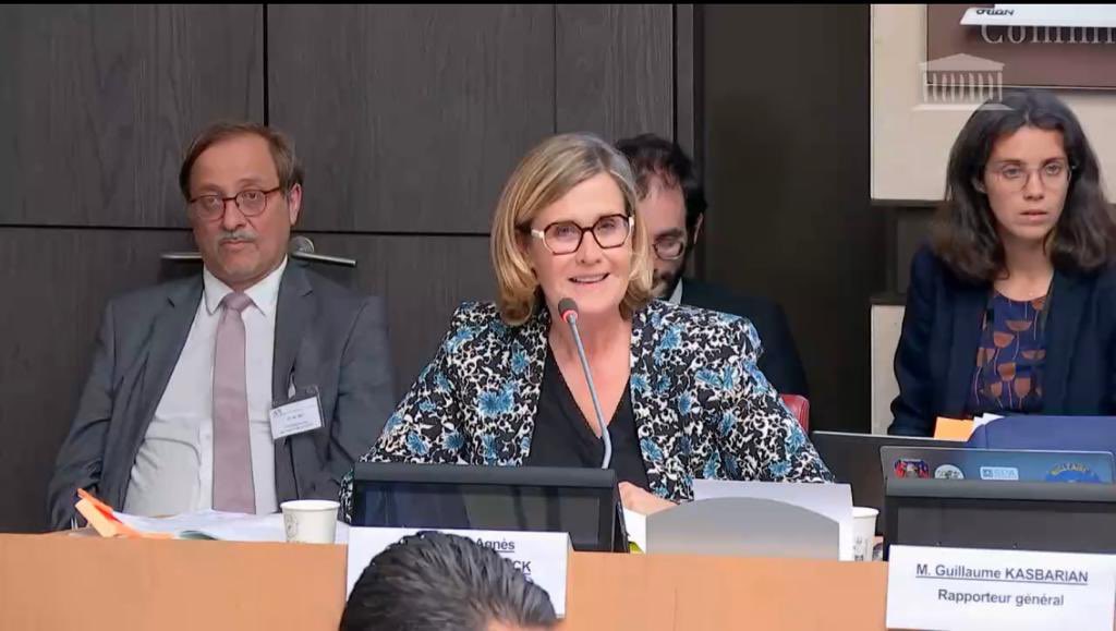 mapoussier's tweet photo. Après plus de 25 heures de débat et 1024 amendements examinés, la commission spéciale, dont je suis co-rapporteure, a adopté le Projet de loi #IndustrieVerte ! 
Merci @RolandLescure @BrunoLeMaire et aux collègues députés de nos échanges. 
Rdv le 17 juillet dans l’hémicycle! https://t.co/R83bCQfQY7
