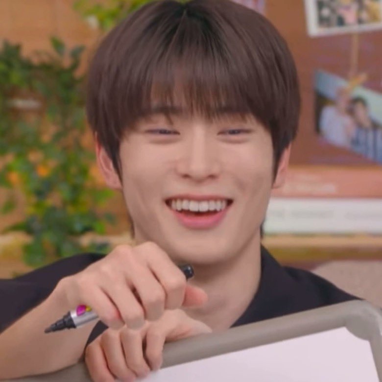 hourly jaehyun tweet media